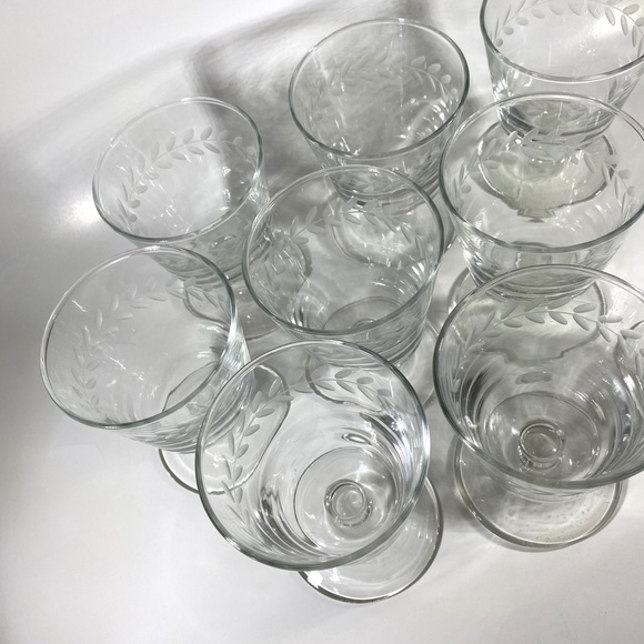 Set of 9 Vintage Glass Etched Laurel Leaf Vine Pattern Pedestal Berry Ice Cream - Picture 3 of 8